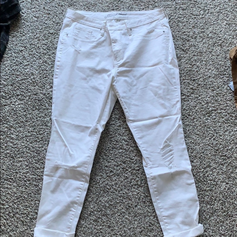 NWOT White distressed jeans